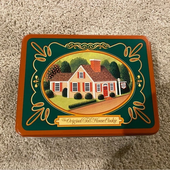 VINTAGE toll house cookie tin - Picture 3 of 3